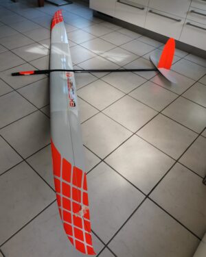 F5J Explorer Q4 4000 X-tail